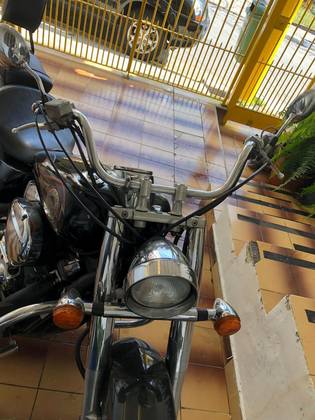 HONDA SHADOW 750 